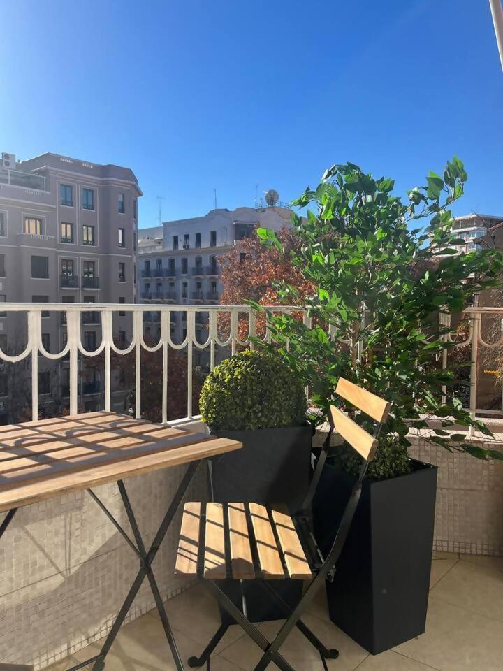 Oasis E Centro De Madrid Lägenhet Exteriör bild